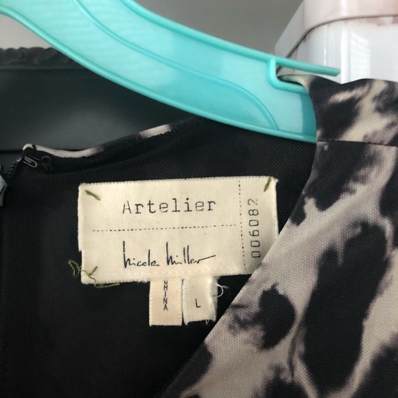 NWOT Nicole Miller Long-Sleeve Animal Print Dress - Picture 7 of 8